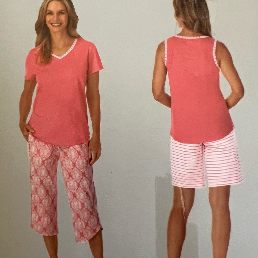 Carole Hochman Ladies 4 Pc PJ  Set / Small/ Pink looks salmon color (W-1)